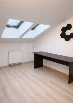 6-к квартира, вторичка, 140м2, 4/5 этаж