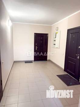 3-к квартира, вторичка, 102м2, 1/4 этаж