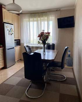 2-к квартира, вторичка, 72м2, 3/6 этаж