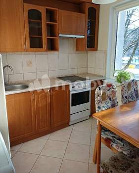 2-к квартира, вторичка, 50м2, 1/10 этаж