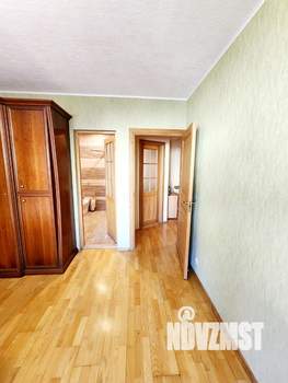 3-к квартира, вторичка, 140м2, 2/4 этаж