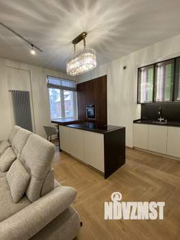 2-к квартира, вторичка, 60м2, 1/4 этаж