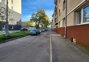 3-к квартира, вторичка, 58м2, 1/3 этаж