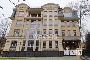 3-к квартира, вторичка, 144м2, 2/4 этаж