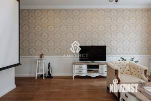 4-к квартира, вторичка, 182м2, 1/4 этаж
