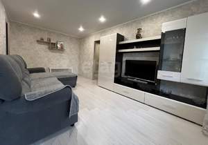 2-к квартира, вторичка, 44м2, 1/4 этаж
