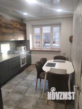 2-к квартира, вторичка, 62м2, 1/9 этаж