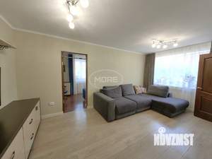 2-к квартира, вторичка, 37м2, 1/4 этаж