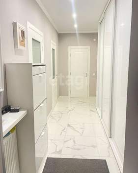 2-к квартира, вторичка, 58м2, 1/8 этаж