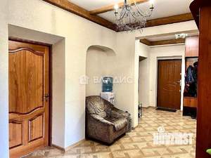 4-к квартира, вторичка, 130м2, 3/3 этаж