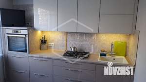 2-к квартира, вторичка, 63м2, 1/6 этаж