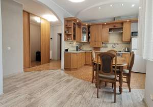 2-к квартира, вторичка, 67м2, 5/5 этаж