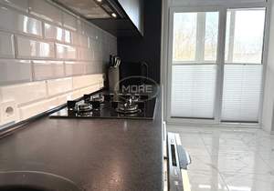 2-к квартира, вторичка, 60м2, 1/4 этаж