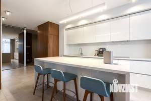 3-к квартира, вторичка, 100м2, 1/10 этаж