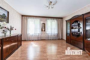 3-к квартира, вторичка, 90м2, 1/3 этаж
