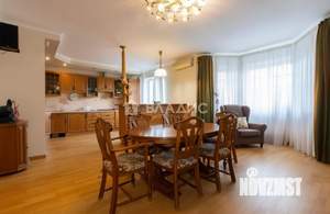4-к квартира, вторичка, 175м2, 3/5 этаж