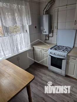 3-к квартира, вторичка, 58м2, 3/5 этаж