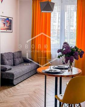 2-к квартира, вторичка, 37м2, 1/9 этаж