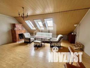 4-к квартира, вторичка, 102м2, 3/3 этаж