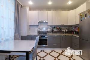 2-к квартира, вторичка, 64м2, 7/9 этаж