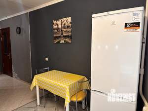 2-к квартира, вторичка, 56м2, 1/10 этаж
