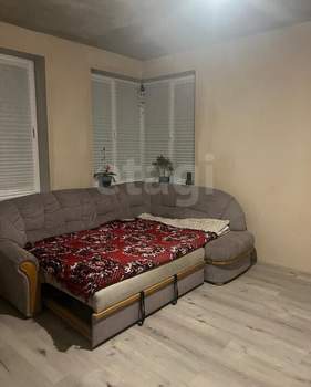 2-к квартира, вторичка, 61м2, 1/4 этаж