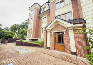 2-к квартира, вторичка, 68м2, 1/3 этаж