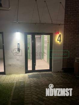 2-к квартира, вторичка, 61м2, 1/4 этаж