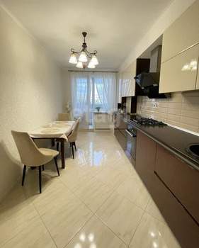 3-к квартира, вторичка, 82м2, 7/8 этаж