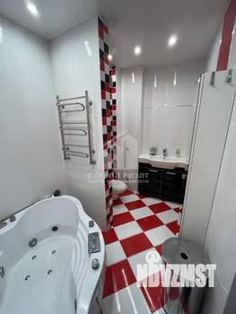 2-к квартира, вторичка, 61м2, 1/9 этаж