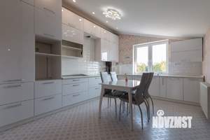 4-к квартира, вторичка, 184м2, 4/4 этаж