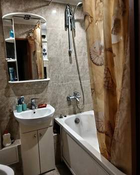 2-к квартира, вторичка, 49м2, 5/5 этаж