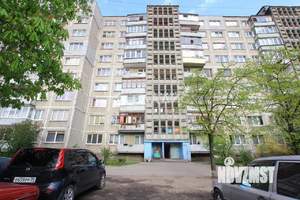 3-к квартира, вторичка, 64м2, 1/9 этаж