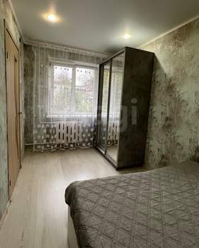 2-к квартира, вторичка, 44м2, 1/4 этаж