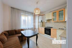 2-к квартира, вторичка, 63м2, 1/9 этаж