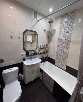 2-к квартира, вторичка, 67м2, 1/10 этаж