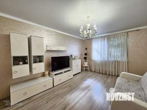 2-к квартира, вторичка, 62м2, 1/4 этаж