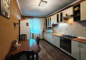 3-к квартира, вторичка, 77м2, 7/10 этаж