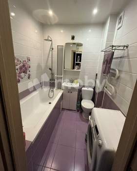 2-к квартира, вторичка, 62м2, 1/8 этаж