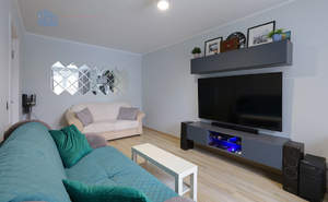 2-к квартира, вторичка, 52м2, 1/4 этаж