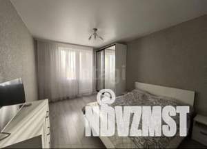 2-к квартира, вторичка, 63м2, 13/16 этаж