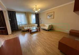 2-к квартира, вторичка, 74м2, 2/4 этаж