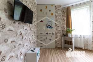 2-к квартира, вторичка, 62м2, 1/10 этаж