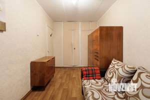 2-к квартира, вторичка, 44м2, 1/5 этаж