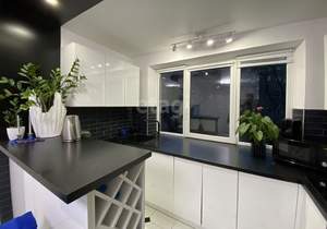 3-к квартира, вторичка, 42м2, 1/5 этаж