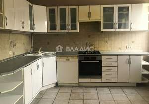 4-к квартира, вторичка, 136м2, 3/3 этаж