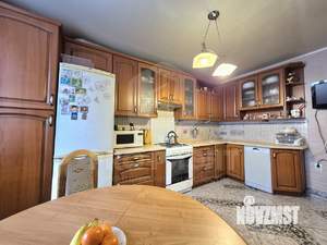 4-к квартира, вторичка, 101м2, 4/5 этаж