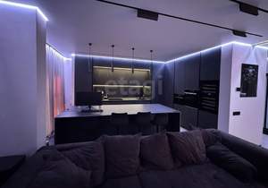 4-к квартира, вторичка, 219м2, 8/8 этаж