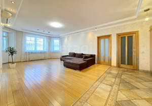 2-к квартира, вторичка, 82м2, 3/5 этаж