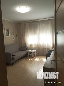 2-к квартира, вторичка, 58м2, 1/3 этаж